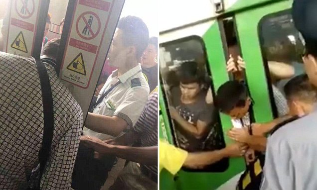 Mencekam! Kepala Pria China Tersangkut di Pintu Kereta